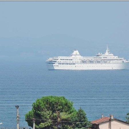 Yalova/Çiftlikköy İkiz Taş Konakları