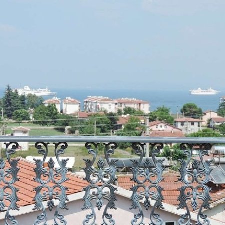 Yalova/Çiftlikköy İkiz Taş Konakları